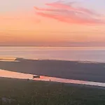 Сasa de vacaciones Elegant Pastels And Panorama View To Lystrup *